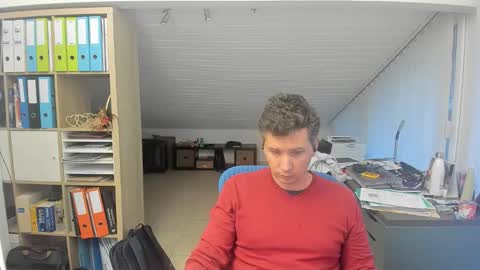 Snapshot of frikits chatting on 10-24-25, 04:03 Francois online show from 10-24-25, 04:03