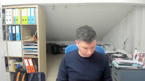 Snapshot of frikits chatting on 01-17-26, 08:45 Francois online show from 01-17-26, 08:45