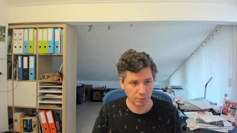 Snapshot of frikits chatting on 04-01-26, 07:20 Francois online show from 04-01-26, 07:20