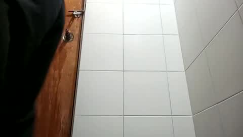 Snapshot of friqui_sex chatting on 11-15-25, 01:36 friqui_sex online show from 11-15-25, 01:36