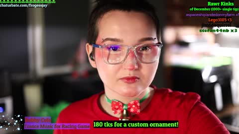 Snapshot of frogessjay chatting on 12-22-24, 05:53 Jaywise Frogfoot online show from 12-22-24, 05:53