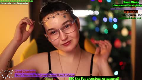 Snapshot of frogessjay chatting on 12-27-24, 12:50 Jaywise Frogfoot online show from 12-27-24, 12:50