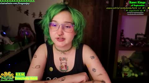 Snapshot of frogessjay chatting on 09-10-25, 08:31 Jaywise Frogfoot online show from 09-10-25, 08:31