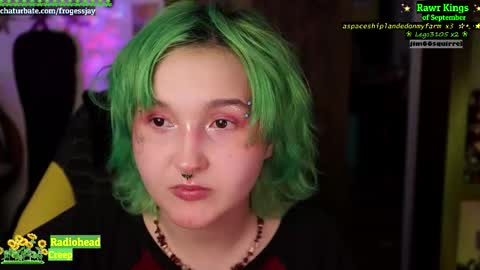 Snapshot of frogessjay chatting on 09-12-25, 04:07 Jaywise Frogfoot online show from 09-12-25, 04:07