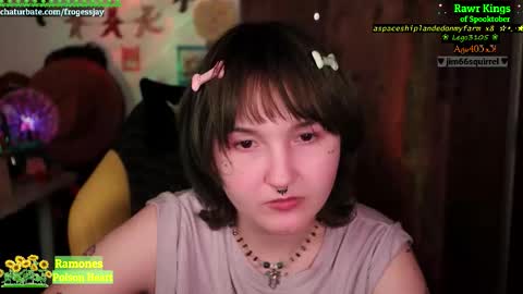 Snapshot of frogessjay chatting on 10-23-25, 08:18 Jaywise Frogfoot online show from 10-23-25, 08:18