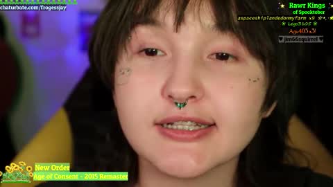 Snapshot of frogessjay chatting on 10-28-25, 02:48 Jaywise Frogfoot online show from 10-28-25, 02:48