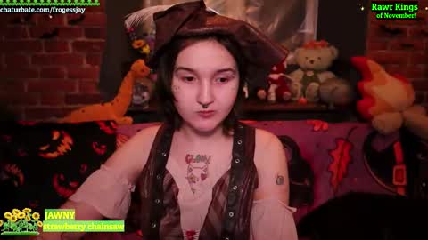 Snapshot of frogessjay chatting on 10-31-25, 10:11 Jaywise Frogfoot online show from 10-31-25, 10:11