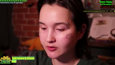 Snapshot of frogessjay chatting on 11-10-25, 09:25 Jaywise Frogfoot online show from 11-10-25, 09:25