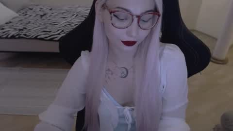Snapshot of fromsun_forsoul chatting on 07-22-26, 11:57 Lilith online show from 07-22-26, 11:57