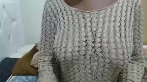 Snapshot of fruity28 chatting on 11-02-25, 08:33 fruity28 online show from 11-02-25, 08:33