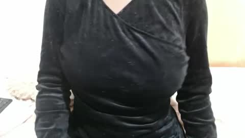 Snapshot of fruity28 chatting on 11-13-25, 05:06 fruity28 online show from 11-13-25, 05:06