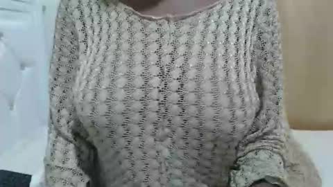 Snapshot of fruity28 chatting on 11-19-25, 02:00 fruity28 online show from 11-19-25, 02:00