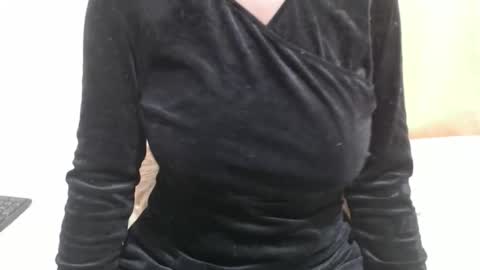 Snapshot of fruity28 chatting on 11-26-25, 04:41 fruity28 online show from 11-26-25, 04:41