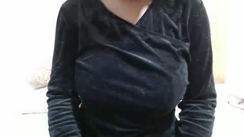 Snapshot of fruity28 chatting on 12-02-25, 03:56 fruity28 online show from 12-02-25, 03:56