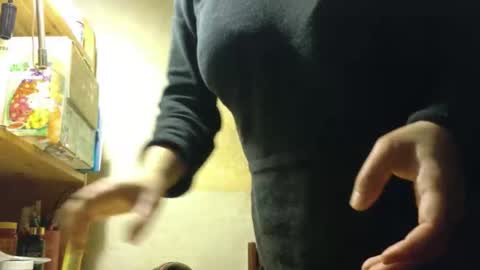 Snapshot of frumcake chatting on 12-01-25, 02:16 FrumCake online show from 12-01-25, 02:16