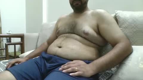 fruti loops  Bull online show from 02-02-25, 06:20