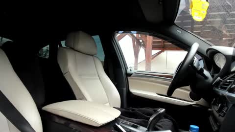 Snapshot of fuckable_one chatting on 12-11-24, 10:14 Angelique online show from 12-11-24, 10:14