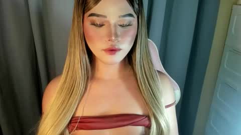 Snapshot of fuckdoll_rain chatting on 04-29-26, 08:37 R A I N M O R A L E S G M A I L . C O M online show from 04-29-26, 08:37