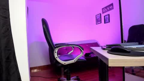 SERGIO THE SEX LAWYER online show from 10-31-25, 09:16