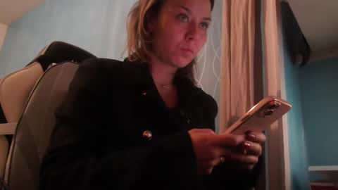 Snapshot of fuckhard4you chatting on 12-21-24, 10:19 La online show from 12-21-24, 10:19