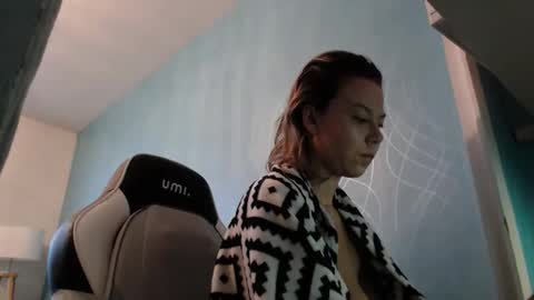 Snapshot of fuckhard4you chatting on 10-10-25, 06:01 La online show from 10-10-25, 06:01