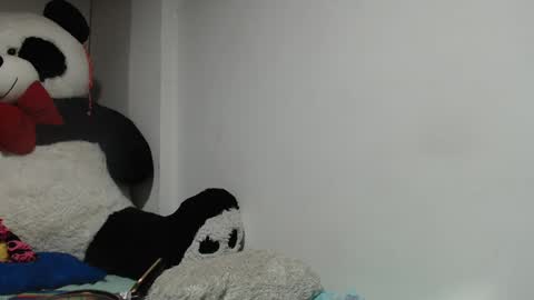 Mia and Gary  online show from 02-15-25, 03:20