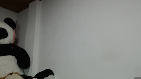 Mia and Gary  online show from 02-28-25, 03:59