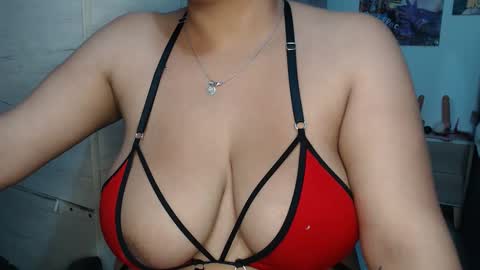 Mia and Gary  online show from 11-21-25, 03:05