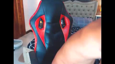 Snapshot of fuckinghot201 chatting on 09-23-25, 01:52 jason online show from 09-23-25, 01:52