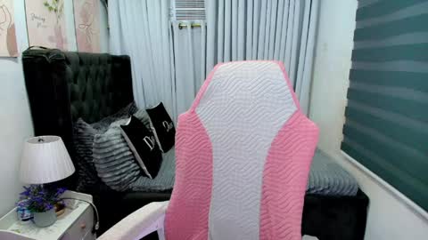 Snapshot of fuckingnaughtyjayde chatting on 05-11-26, 09:12 JAYDE MARRIE online show from 05-11-26, 09:12
