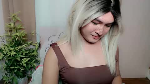 Snapshot of fuckwithchelsea chatting on 12-15-25, 12:42 CHELSEA online show from 12-15-25, 12:42