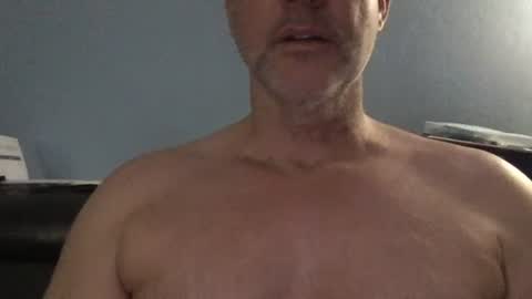 Snapshot of fuertecock chatting on 01-05-25, 01:35 Gregorio online show from 01-05-25, 01:35