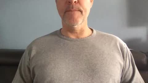 Snapshot of fuertecock chatting on 01-19-25, 09:45 Gregorio online show from 01-19-25, 09:45