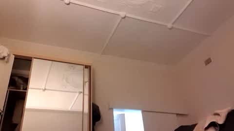 Snapshot of full4cefull chatting on 01-18-25, 04:42 Pizzaz online show from 01-18-25, 04:42