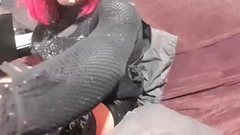 Snapshot of full4cefull chatting on 10-11-25, 07:12 Pizzaz online show from 10-11-25, 07:12