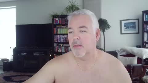 Snapshot of fullastars chatting on 10-31-25, 02:29 fullastars online show from 10-31-25, 02:29