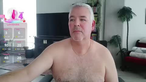 Snapshot of fullastars chatting on 01-08-26, 02:19 fullastars online show from 01-08-26, 02:19