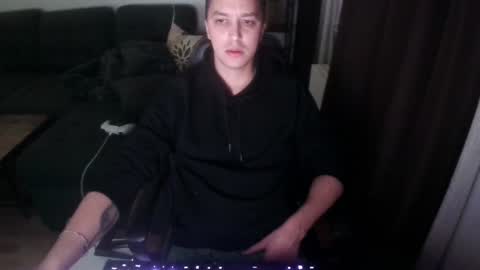 Snapshot of fululandready chatting on 02-08-25, 07:37 fullandready online show from 02-08-25, 07:37