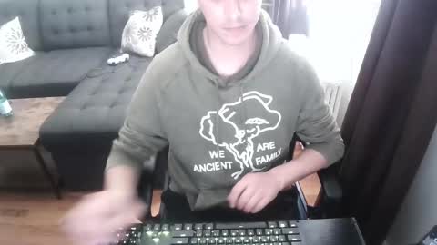 Snapshot of fululandready chatting on 10-07-25, 04:26 fullandready online show from 10-07-25, 04:26