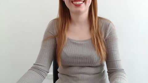 Snapshot of funemma000 chatting on 05-12-26, 08:00 Emma online show from 05-12-26, 08:00