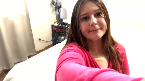 Snapshot of funflirt97 chatting on 02-11-25, 06:01 Linnys Palace online show from 02-11-25, 06:01