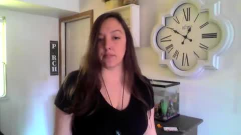 Snapshot of funflirt97 chatting on 09-16-25, 04:52 Linnys Palace online show from 09-16-25, 04:52