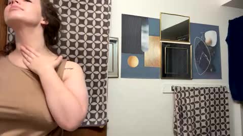 Snapshot of funflirt97 chatting on 10-13-25, 04:18 Linnys Palace online show from 10-13-25, 04:18