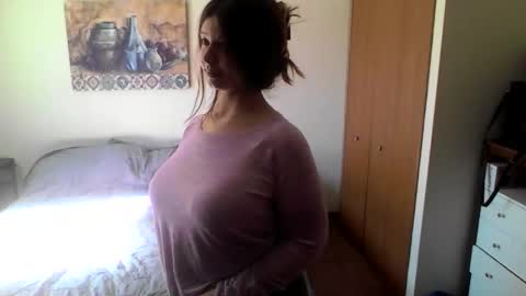 Snapshot of funflirt97 chatting on 10-16-25, 04:30 Linnys Palace online show from 10-16-25, 04:30