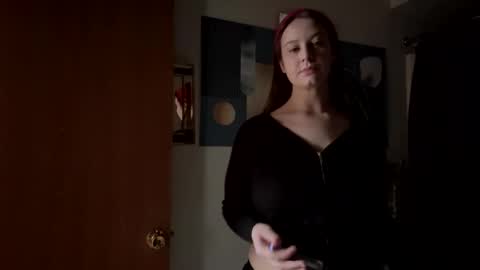 Snapshot of funflirt97 chatting on 11-24-25, 05:34 Linnys Palace online show from 11-24-25, 05:34