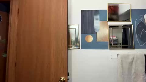 Snapshot of funflirt97 chatting on 12-15-25, 06:45 Linnys Palace online show from 12-15-25, 06:45