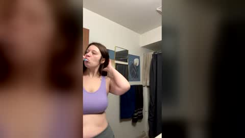 Linnys Palace online show from 02-05-26, 05:28