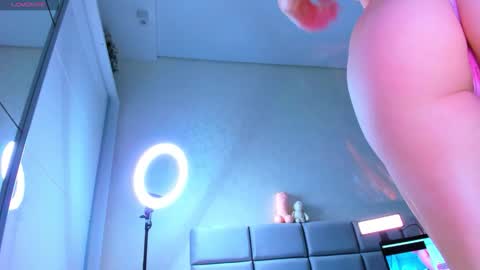 Snapshot of funny_blondi chatting on 10-24-25, 01:13 Just yours blondi 3 online show from 10-24-25, 01:13