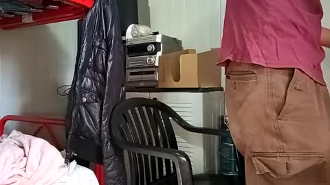 Italian men online show from 10-24-25, 10:22