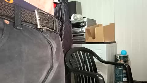 Italian men online show from 11-21-25, 10:25